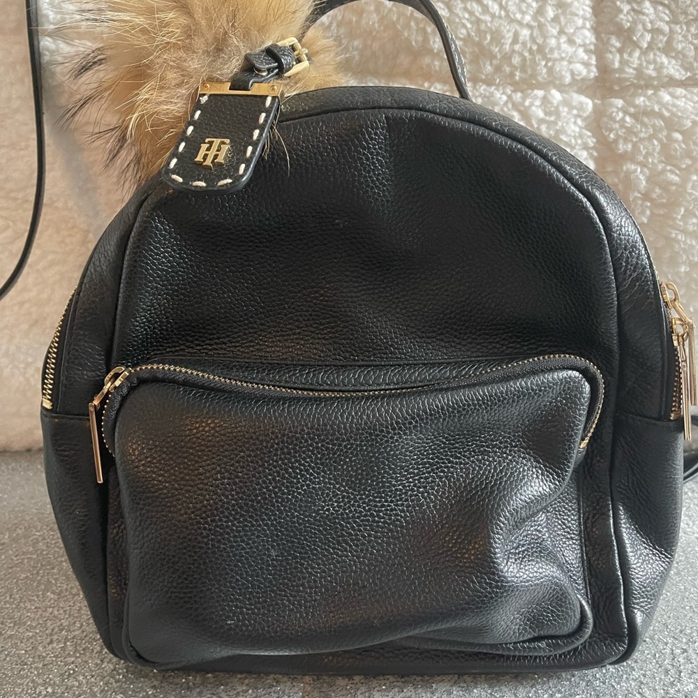 Tommy Hilfiger black leather pebbled knapsack